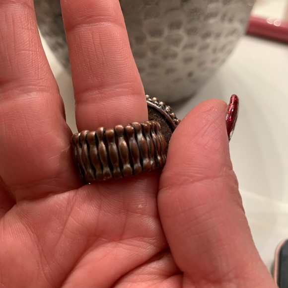 Ring - Picture 2 of 5